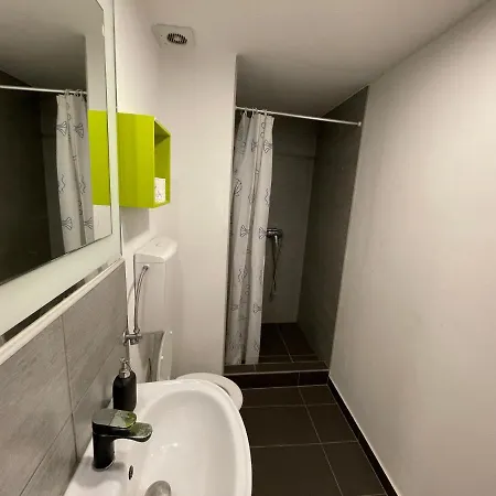 Apartment Ice *